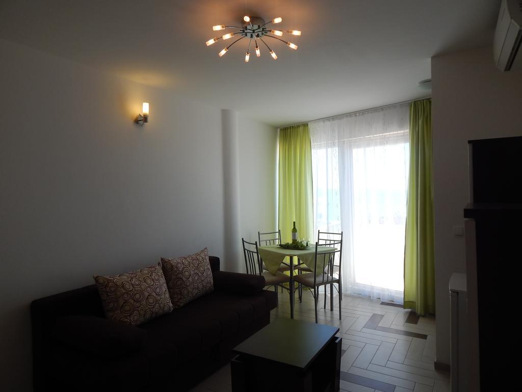 Apartments Sofija Podstrana Exterior photo